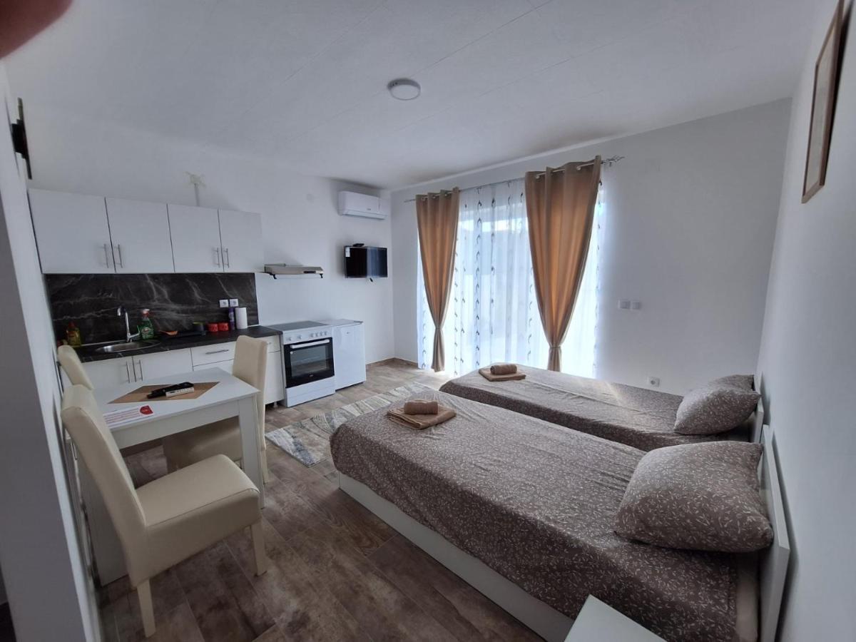 Apartmani Koki Kladovo Exterior photo